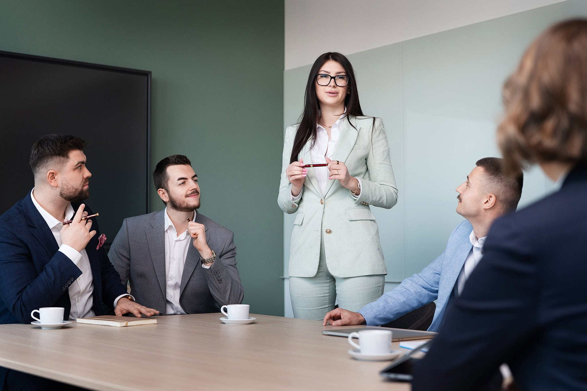 zdjęcia sytuacyjne z pracy firmy ubezpieczeniowej